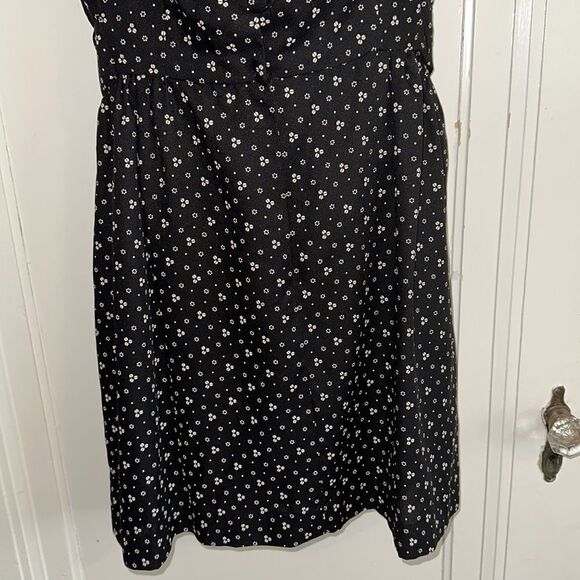 Homemade/handmade black polyester sleeveless dress with white floral print - Picture 4 of 8